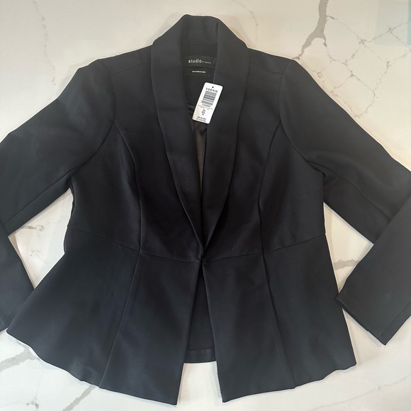 NWT Torrid Black Studio Design Peplum Blazer - Picture 3 of 8
